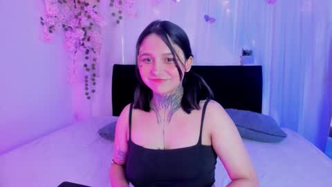 nicky_bonny18 online show from March 2, 2026, 12:34 pm