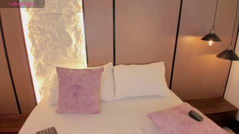 Nicky  online show from November 16, 2025, 2:28 am