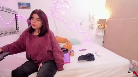 nicky_teem online show from December 5, 2024, 9:50 am