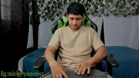 nicky online show from September 20, 2025, 7:26 pm