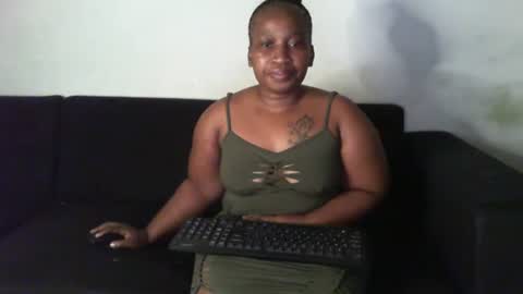 Snapshot of nickynoble chatting on May 29, 2026, 11:36 pm nickynoble online show from May 29, 2026, 11:36 pm