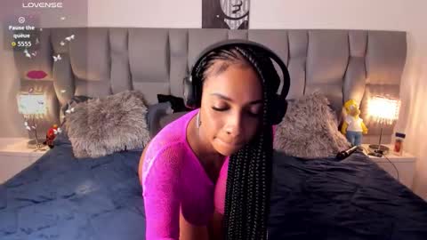 Snapshot of nickytouse chatting on February 14, 2026, 1:46 am Nicky online show from February 14, 2026, 1:46 am