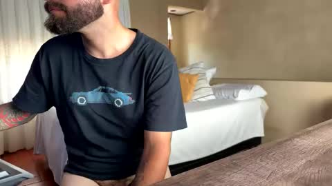 nicolas online show from March 5, 2026, 3:30 pm