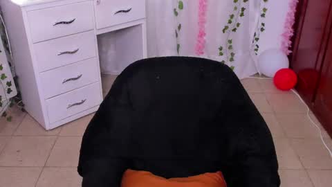 Snapshot of nico_lette_ chatting on December 5, 2024, 2:31 am Nico online show from December 5, 2024, 2:31 am