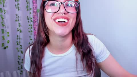 Snapshot of nico_lette_ chatting on February 6, 2025, 4:42 am Nico online show from February 6, 2025, 4:42 am