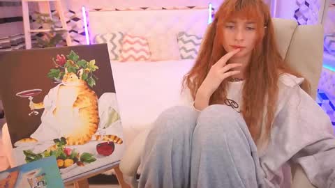 Nicol Moonn online show from June 3, 2026, 2:33 pm