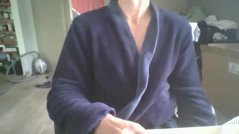 nicolafrance online show from May 4, 2026, 9:16 am