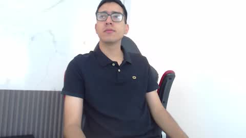 nicolasfine online show from January 6, 2026, 11:58 am