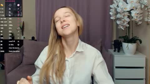 Nicoletta online show from February 9, 2026, 7:51 pm