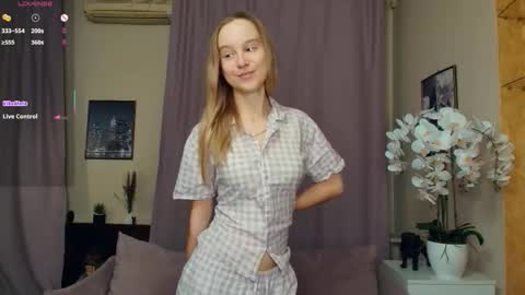 Nicoletta online show from February 12, 2026, 7:09 pm