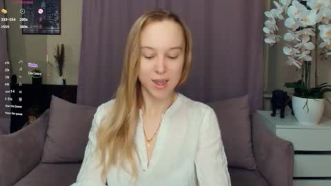 Nicoletta online show from February 13, 2026, 6:48 pm