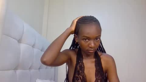 nicole161117 online show from March 23, 2026, 8:29 am