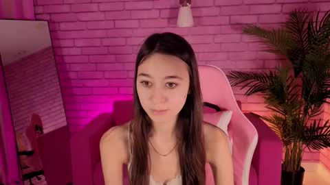 Nicole online show from February 4, 2026, 5:13 am