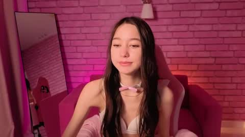 Nicole online show from May 15, 2026, 11:56 pm