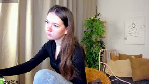 Snapshot of nicole_charm chatting on September 9, 2025, 9:58 pm GMT7TueWedThSu 0300am-0900am. Sa 1000am-0400pm online show from September 9, 2025, 9:58 pm