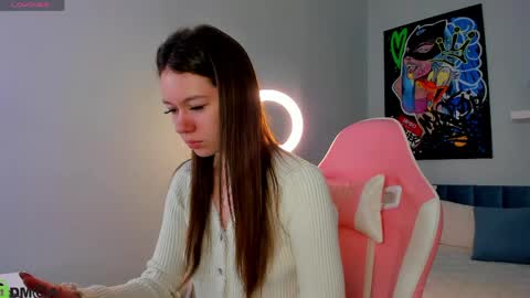 Snapshot of nicole_charm chatting on May 14, 2026, 9:21 pm GMT7TueWedThSu 0300am-0900am. Sa 1000am-0400pm online show from May 14, 2026, 9:21 pm