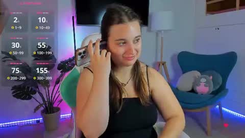 Snapshot of nicole_de_lux chatting on August 1, 2026, 6:01 am Nicole De Lux online show from August 1, 2026, 6:01 am