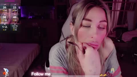 Nicole online show from April 5, 2026, 1:36 am