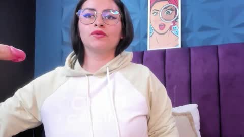 Nicole online show from May 15, 2026, 11:12 pm
