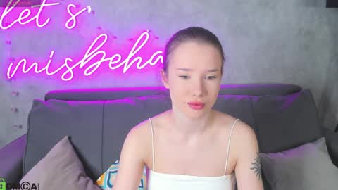 Snapshot of nicole_vasquezz chatting on April 6, 2026, 1:14 am Nicole My schedule for the week 2 GMT 9am-15pm Mo Tu Th Fr online show from April 6, 2026, 1:14 am