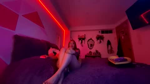 Nicole online show from February 22, 2026, 5:40 am