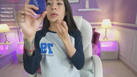 Nicole Crawft online show from October 6, 2025, 7:33 pm