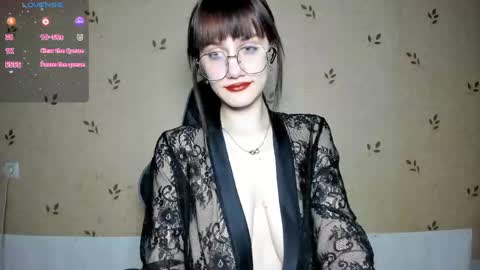 Snapshot of nicoledaviss_ chatting on May 26, 2026, 7:43 pm NicoleDavis online show from May 26, 2026, 7:43 pm