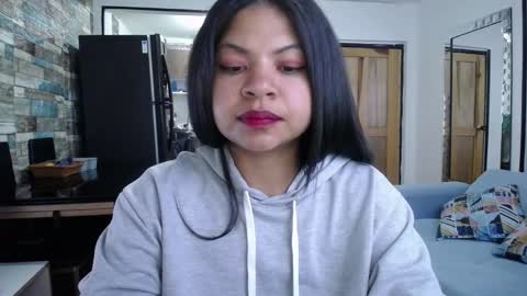 Nicole online show from October 3, 2025, 9:34 pm