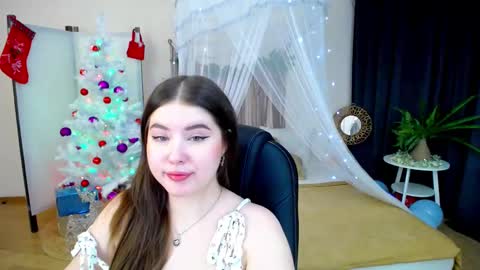 nicolefoxery online show from December 31, 2024, 6:27 am