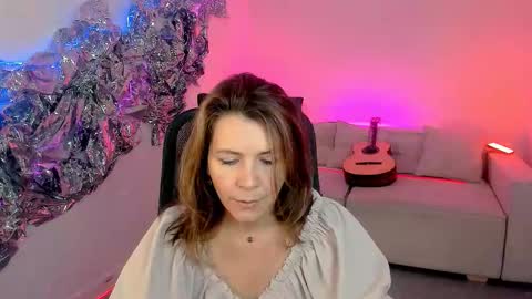 Snapshot of nicolehits chatting on September 19, 2025, 9:11 am nicolehits online show from September 19, 2025, 9:11 am