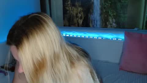 Snapshot of nicolelinharts chatting on October 10, 2025, 9:47 pm Birthday online show from October 10, 2025, 9:47 pm