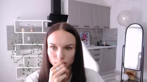 Nicole online show from May 26, 2026, 7:26 am