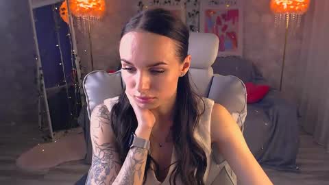 Nicole online show from May 31, 2026, 6:31 pm