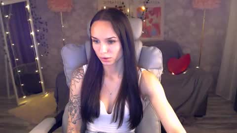 Snapshot of nicolemerz chatting on July 2, 2026, 4:35 pm Nicole online show from July 2, 2026, 4:35 pm