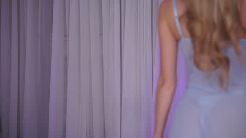 Sarah online show from February 2, 2025, 7:57 pm