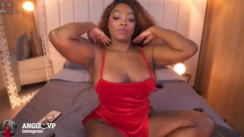 nicoleth18 online show from February 11, 2026, 12:10 pm