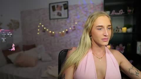 Snapshot of nicolette__shea_ chatting on March 4, 2025, 5:13 pm nicolette__shea_ online show from March 4, 2025, 5:13 pm