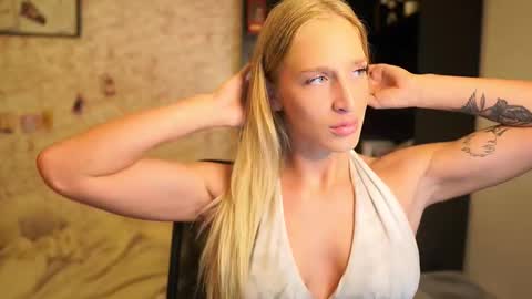 Snapshot of nicolette__shea_ chatting on December 22, 2025, 3:09 pm nicolette__shea_ online show from December 22, 2025, 3:09 pm