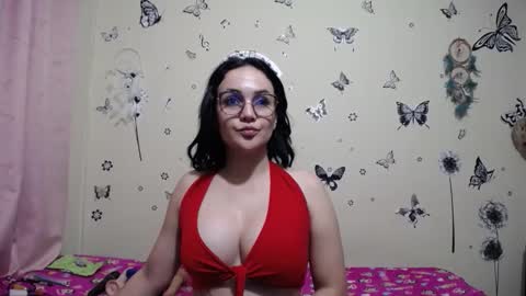 Snapshot of nicolle_sky chatting on February 2, 2026, 8:02 am nicolle_sky online show from February 2, 2026, 8:02 am