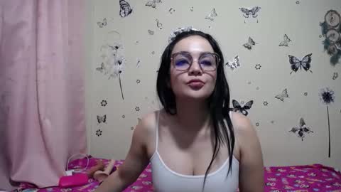 Snapshot of nicolle_sky chatting on March 2, 2026, 8:10 am nicolle_sky online show from March 2, 2026, 8:10 am