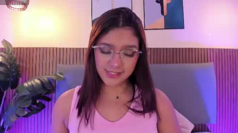 NICOLLE EVANS online show from July 6, 2026, 12:13 pm