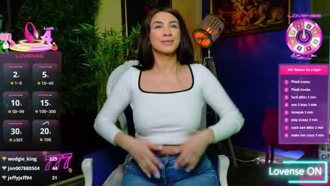 Nicolle online show from February 27, 2026, 1:22 pm