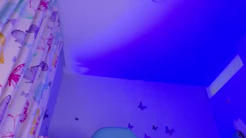 Nicolle Miley online show from May 29, 2026, 3:37 am