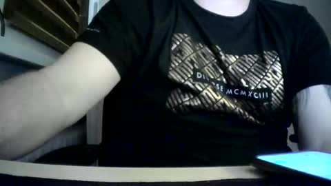 Snapshot of niewidoczny26 chatting on March 8, 2025, 5:33 pm Niewidoczny online show from March 8, 2025, 5:33 pm