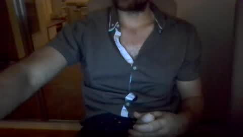 Snapshot of nieznajomy33 chatting on July 15, 2026, 8:14 pm nieznajomy33 online show from July 15, 2026, 8:14 pm