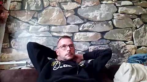 Snapshot of nighthawk28 chatting on October 1, 2025, 4:13 pm MikeVanDyck online show from October 1, 2025, 4:13 pm