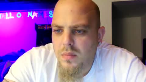 Snapshot of nightlifecouple chatting on December 12, 2024, 5:31 am nightlifecouple online show from December 12, 2024, 5:31 am