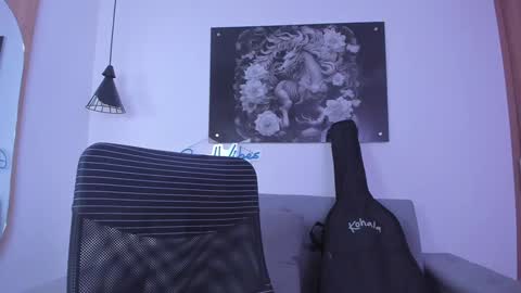 Niick online show from January 24, 2025, 2:39 am