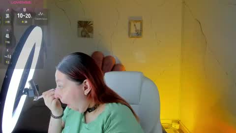 Snapshot of niickyjones chatting on April 16, 2026, 11:40 pm Anni online show from April 16, 2026, 11:40 pm