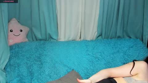 niiik_miiiki online show from May 26, 2026, 1:51 pm